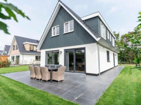 Beautiful villa with sun shower near the Koog on the Wadden island of Texel